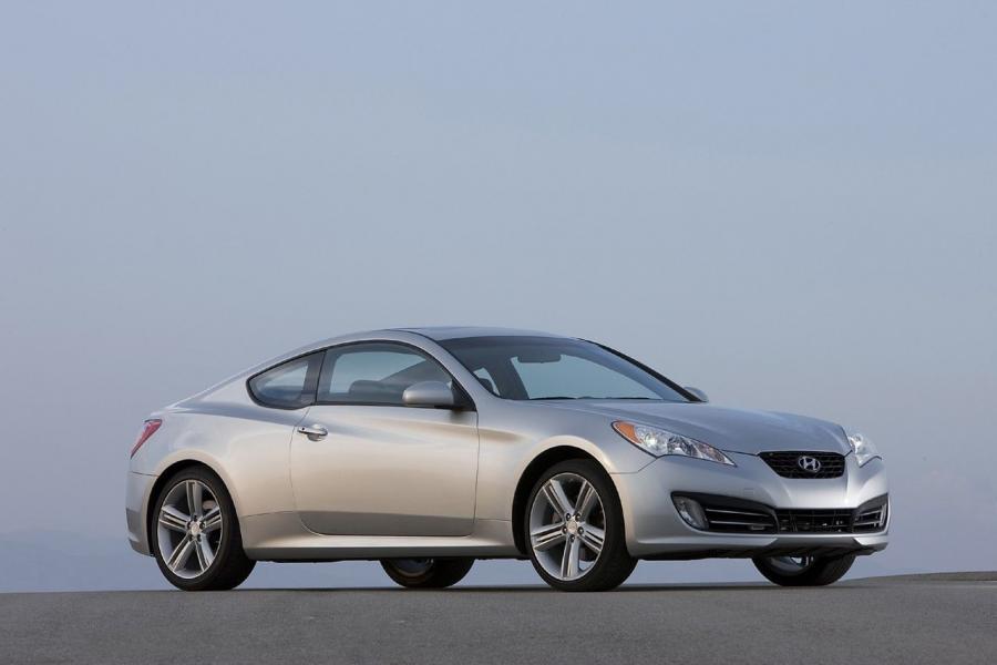  Hyundai Genesis Coupe 2008 года  (фото 27 из 35)